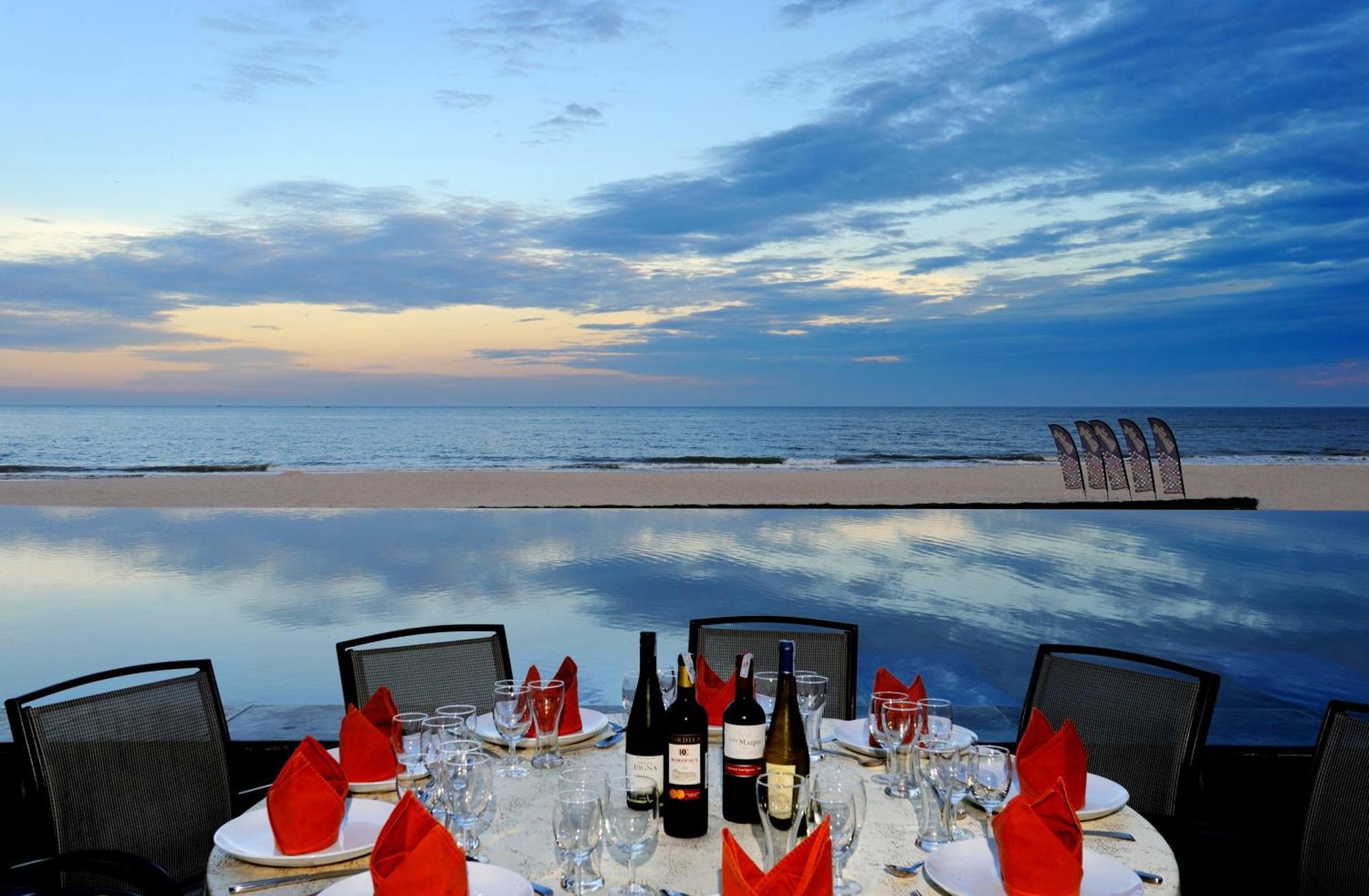 Unique Mui Ne Resort And Spa Phan Thiết Buitenkant foto